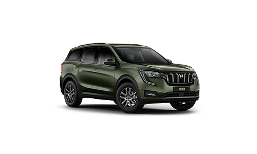 MAHINDRA XUV700 Diesel AT